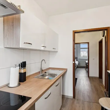 2br Near Train Station, Kitchen, Wi-fi, Smart Tv, Bathroom * Halberstadt