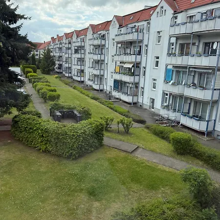 Apartment 2br Near Train Station, Kitchen, Wi-fi, Smart Tv, Bathroom