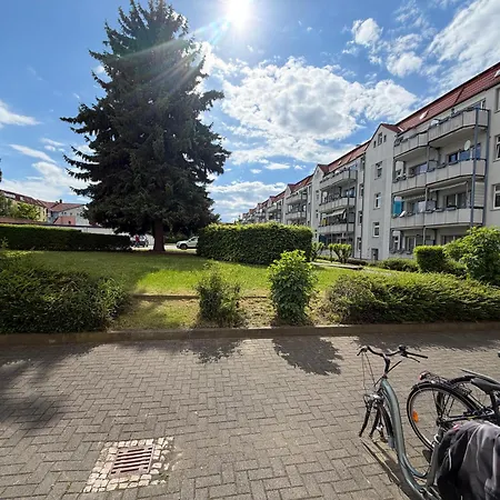 Apartment 2br Near Train Station, Kitchen, Wi-fi, Smart Tv, Bathroom Halberstadt
