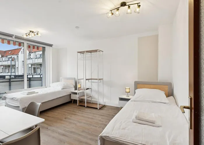 2br Near Train Station, Kitchen, Wi-fi, Smart Tv, Bathroom *