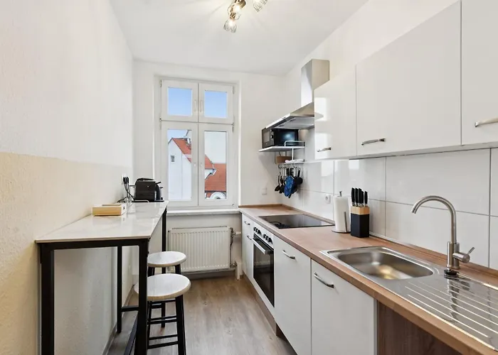 2br Near Train Station, Kitchen, Wi-fi, Smart Tv, Bathroom Halberstadt