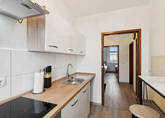 2br Near Train Station, Kitchen, Wi-fi, Smart Tv, Bathroom * Halberstadt