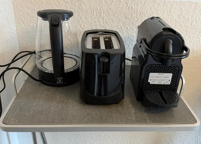 2br Near Train Station, Kitchen, Wi-fi, Smart Tv, Bathroom شقة *