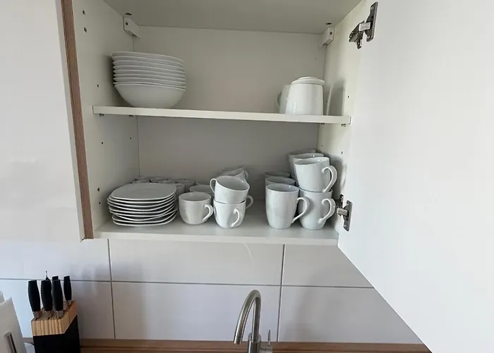 2br Near Train Station, Kitchen, Wi-fi, Smart Tv, Bathroom شقة هالبيرشتادت