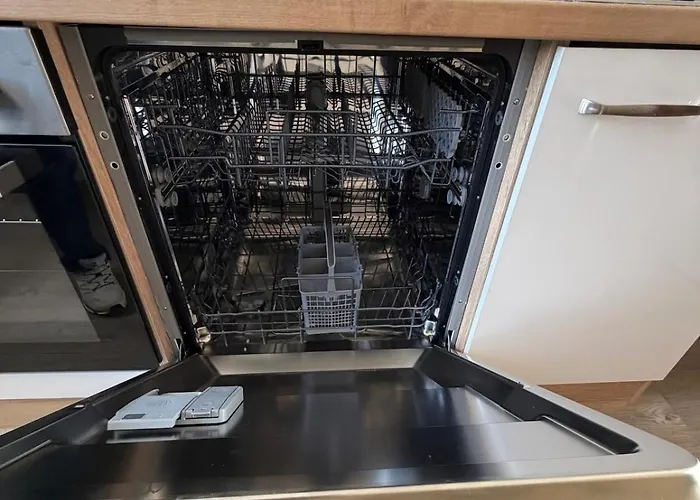 2br Near Train Station, Kitchen, Wi-fi, Smart Tv, Bathroom * Halberstadt